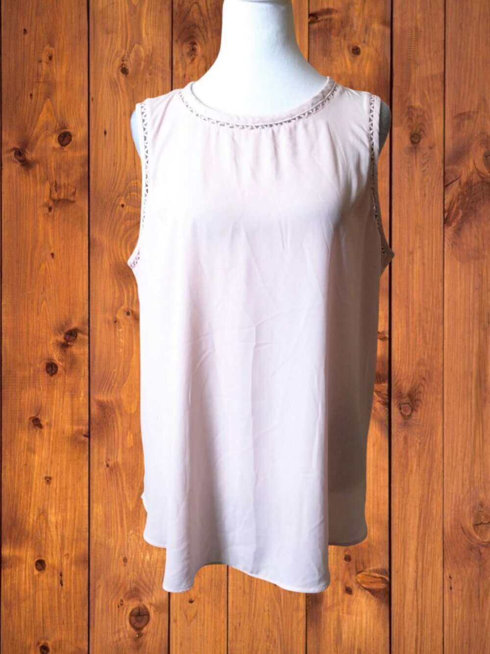 LOFT Size LM Light Pink Sleeveless Tank Top Blouse With Crochet Accent Office